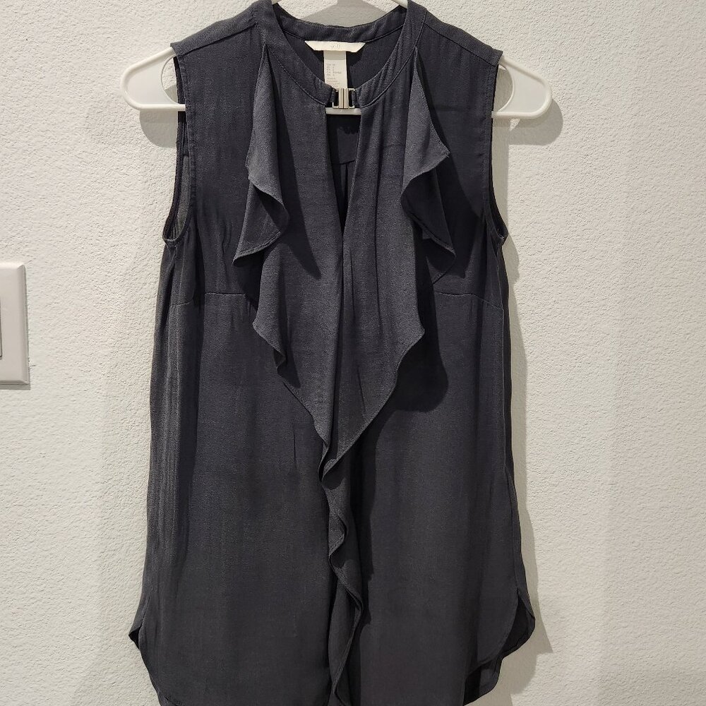 H&M Size 2 Sleeveless Ruffle-Front Grey Top